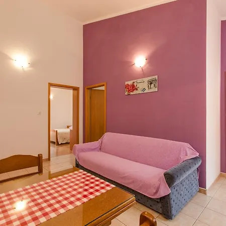 M&i 1925 Apartman