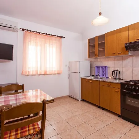 M&i 1925 Apartamento Trogir